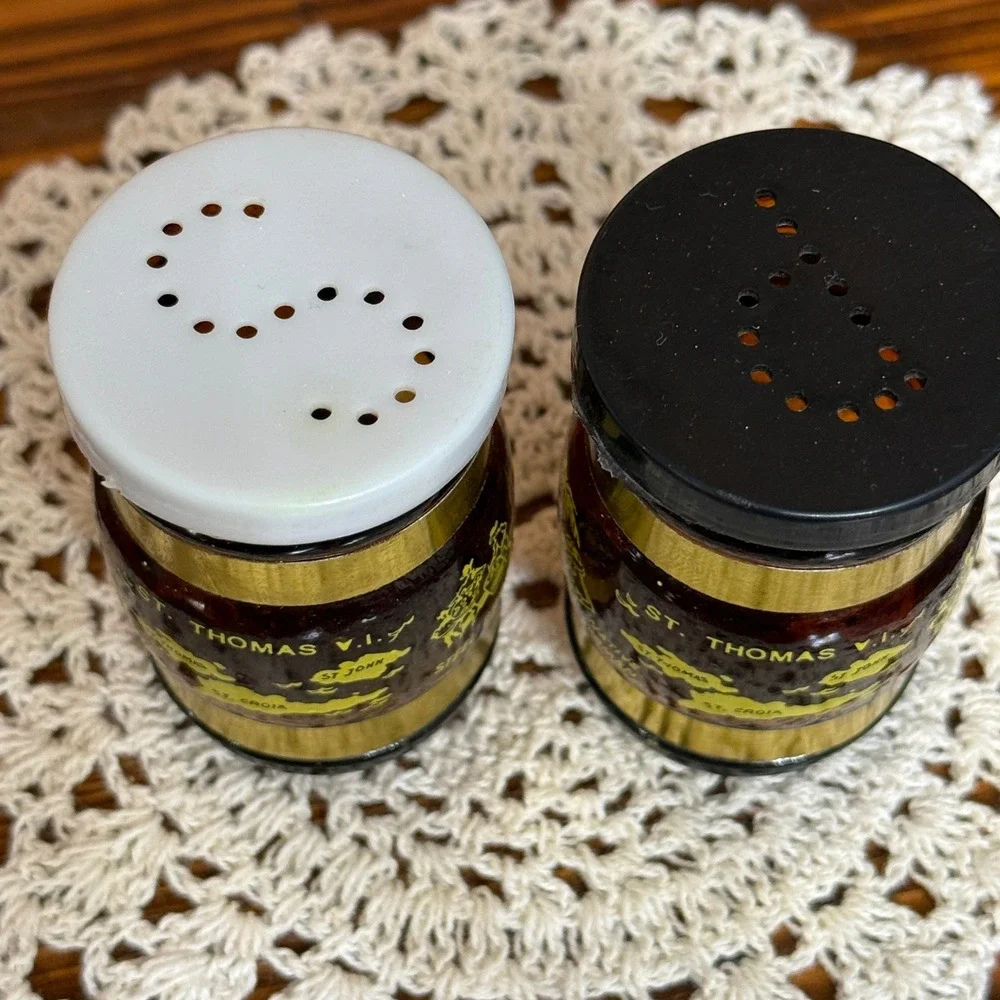 Vintage St Thomas VI Amber Glass Barrel Salt Pepper Shakers Set Brown Gold Small